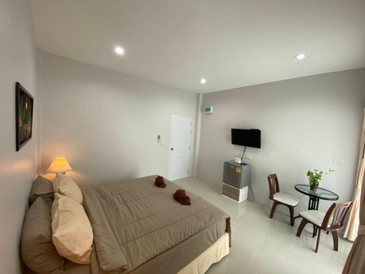 Hotel Mondee House @The Airport Thalang Esterno foto