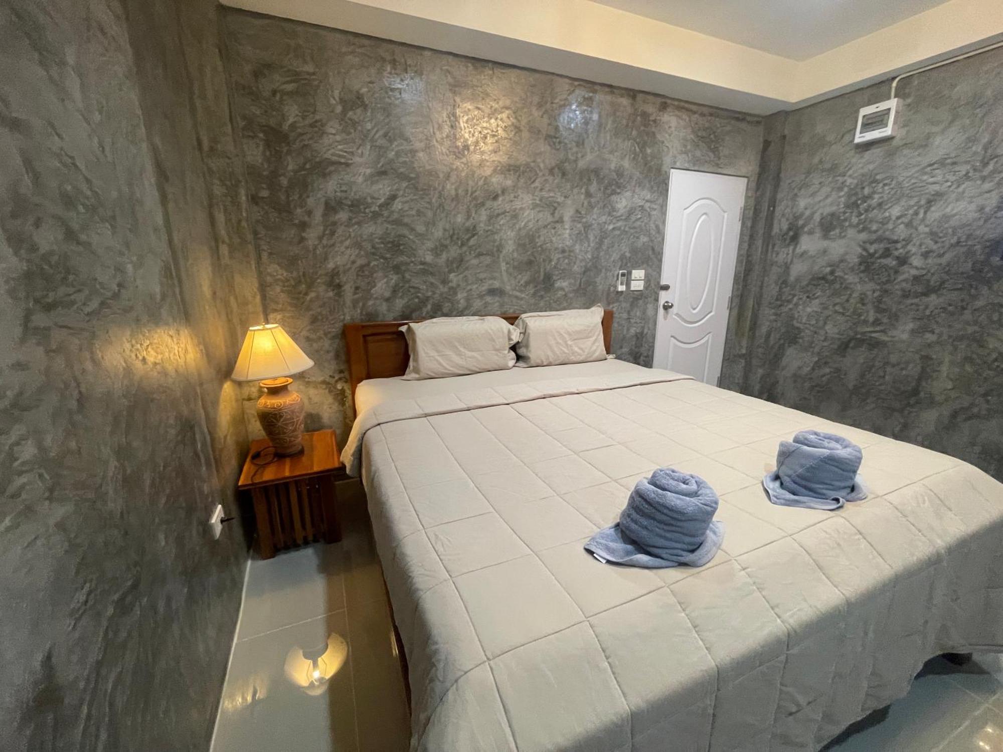 Hotel Mondee House @The Airport Thalang Esterno foto